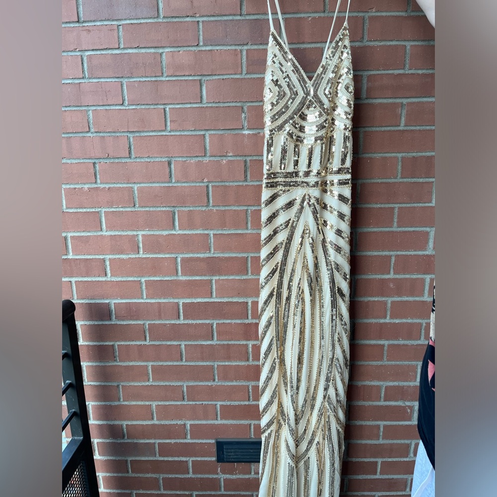 Beautiful gold sequin dress